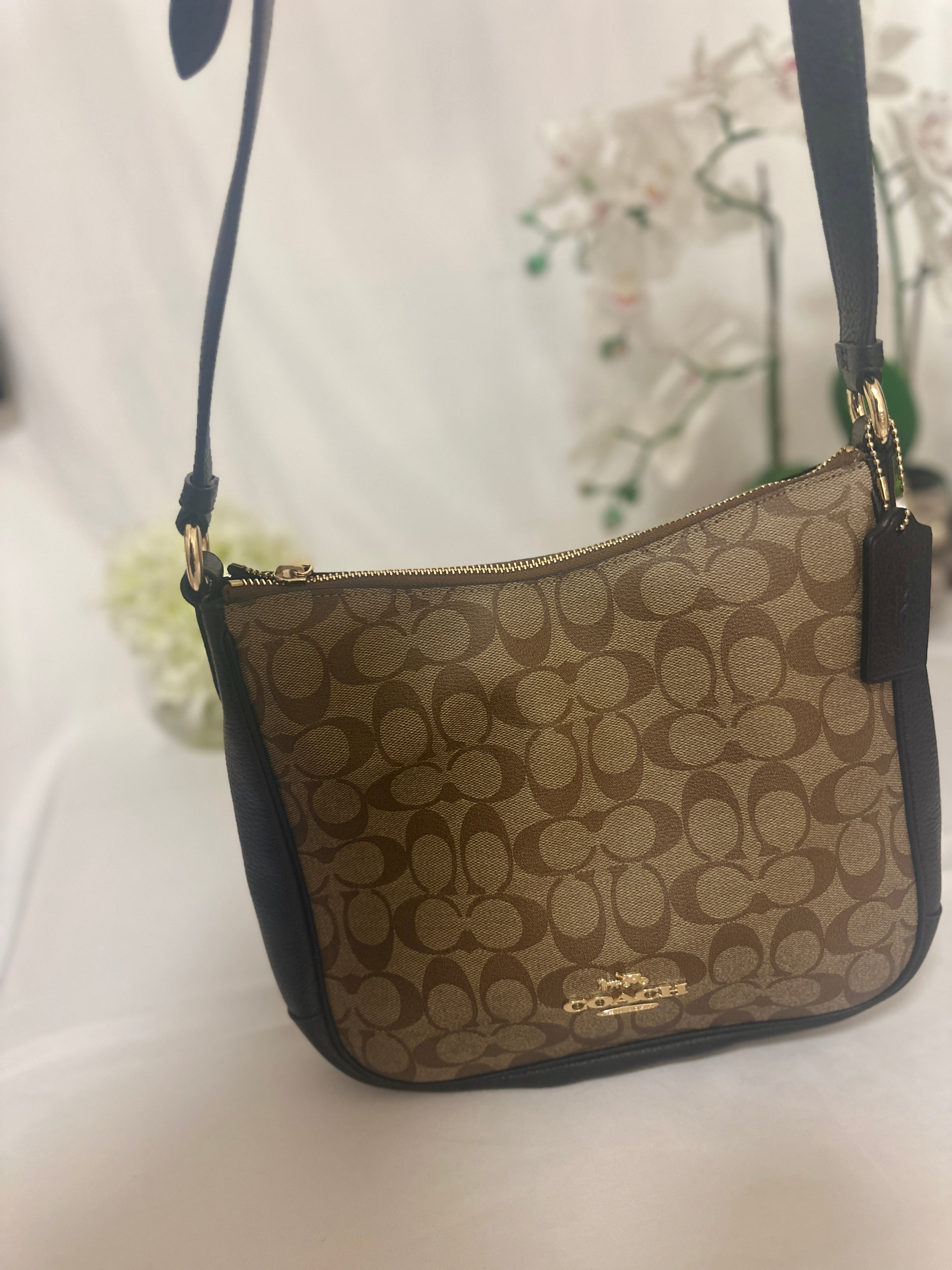 Pre Loved Coach Cross Body - Excellent Condition